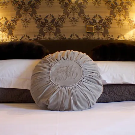 Mas De Jouas Bed & Breakfast *